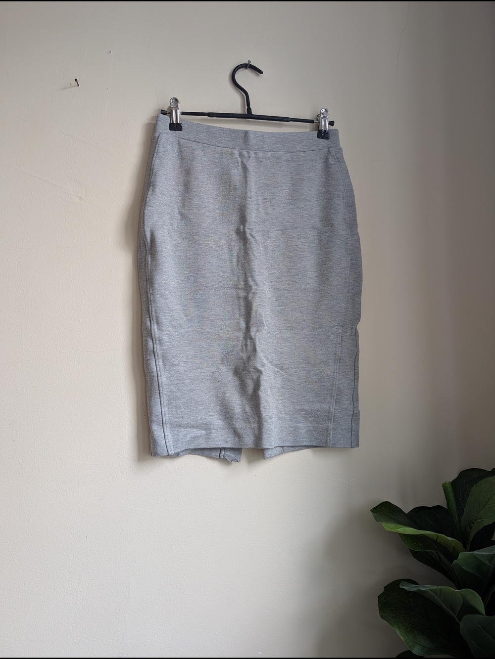 Uniqlo Light Gray Pencil Skirt